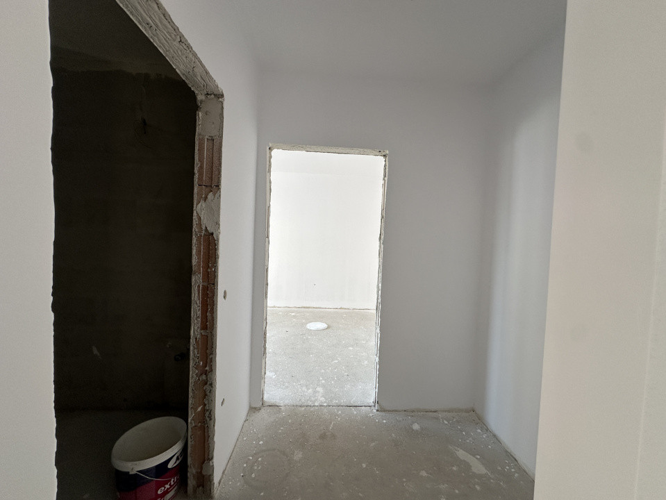 Apartament cu 4 camere pe 2 nivele plus terasa l SEMIFINISAT l Bloc Nou 