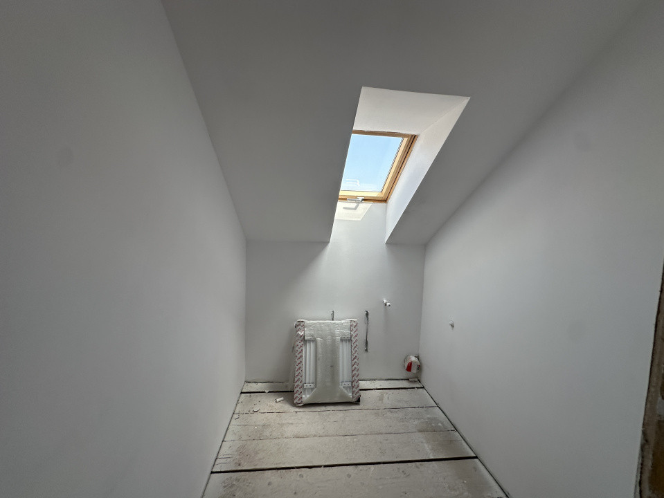 Apartament cu 4 camere pe 2 nivele plus terasa l SEMIFINISAT l Bloc Nou 