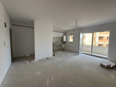 Apartament cu 4 camere pe 2 nivele plus terasa l SEMIFINISAT l Bloc Nou 