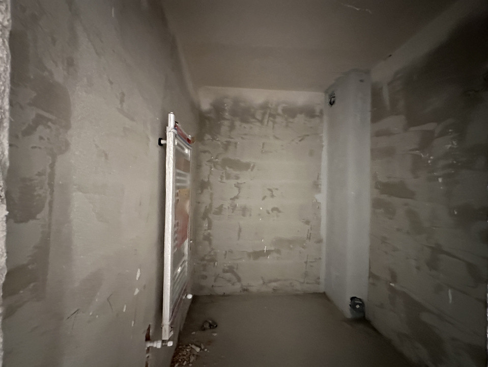 Apartamnet spatios cu 3 camere si terasa l SEMIFINISAT l bloc nou 