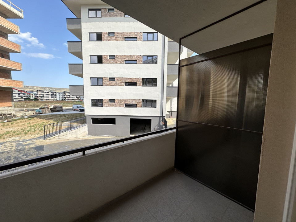 Apartamnet spatios cu 3 camere si terasa l SEMIFINISAT l bloc nou 