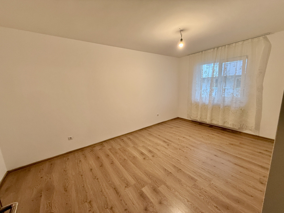 Apartament 2 camere, zona Sesul de Sus