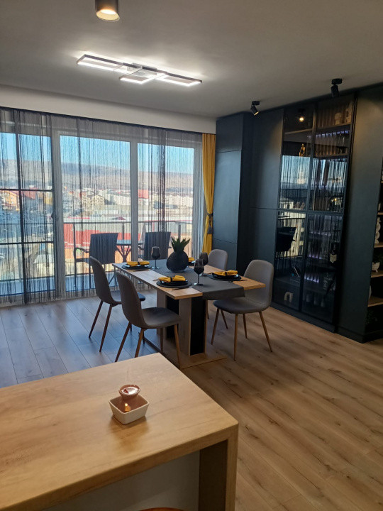 Apartament 3 camere Superfinisatcu suprafata utila de 67mp pe strada Stejarului 