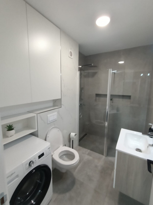 Apartament 3 camere Superfinisatcu suprafata utila de 67mp pe strada Stejarului 