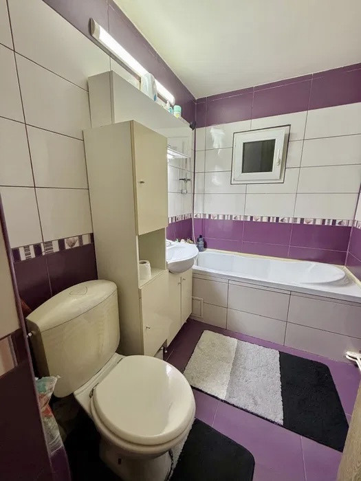 Apartament 4 camere, 64 mp, garaj, zona centrala 