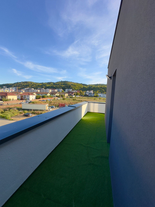 Apartament de LUX cu 2 camere | terasa 25 mp | zona Urusagului 
