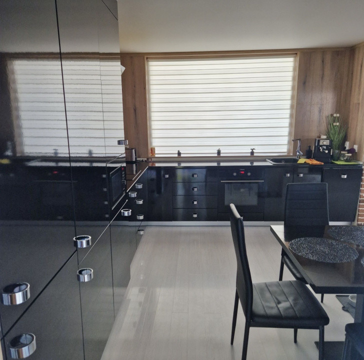 Apartament 3 camere tip penthouse, terasă 38mp , zona Subcetate