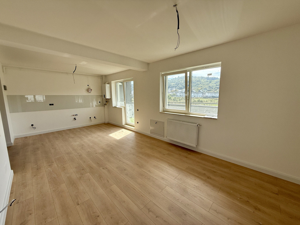 Apartament tip penthouse, FINISAT NOU, view superb, zona Urusagului 