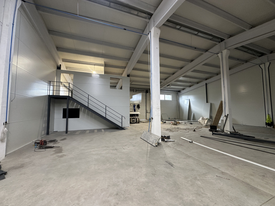 Hala industriala de inchiriat l 600 mp utili l B-dul Muncii
