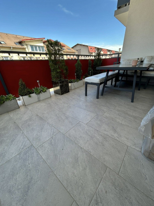 Apartament 3 camere, 2 băi, terasă, zona Terra / Sesul de Sus 