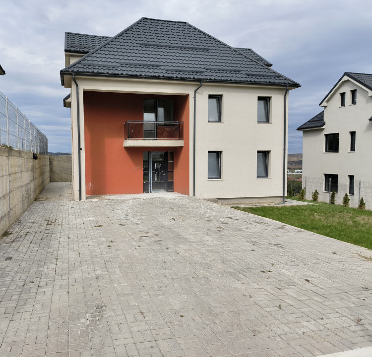 Casă individuală , 4 camere, 172mp, teren 440mp, Dezmir