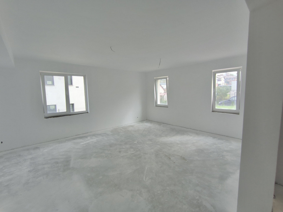 Casă individuală , 4 camere, 172mp, teren 440mp, Dezmir