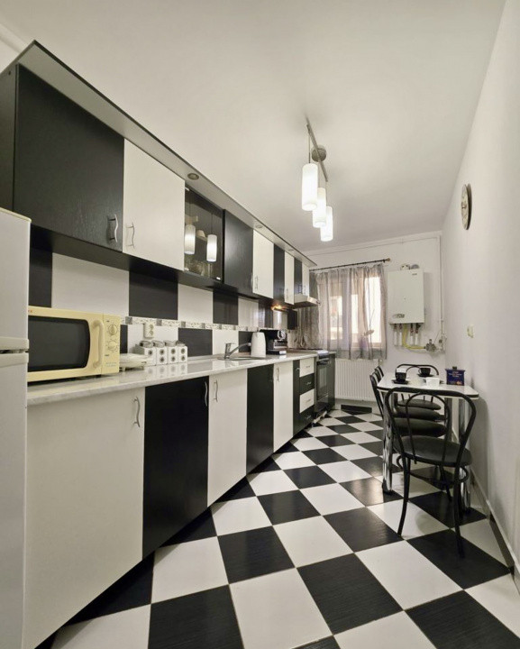 Apartament mobilat, zona Stejarului 