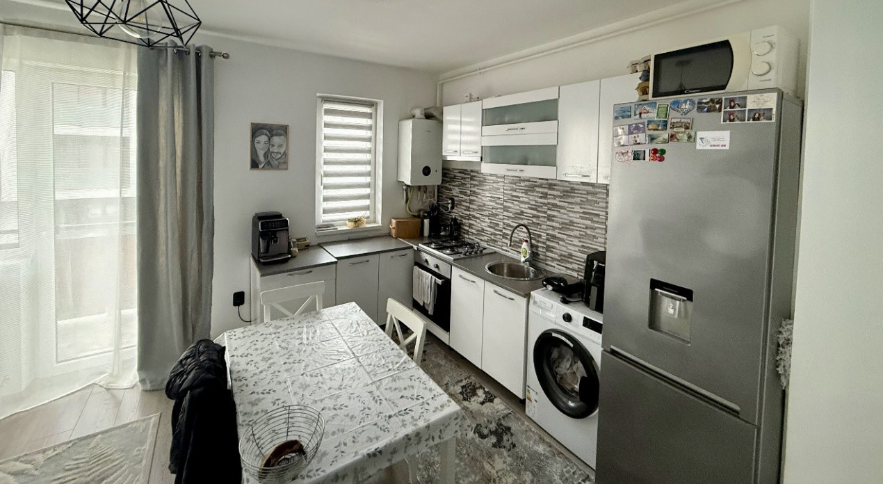 Apartament modern 2 camere, mobilat, zona Sesul de Sus 