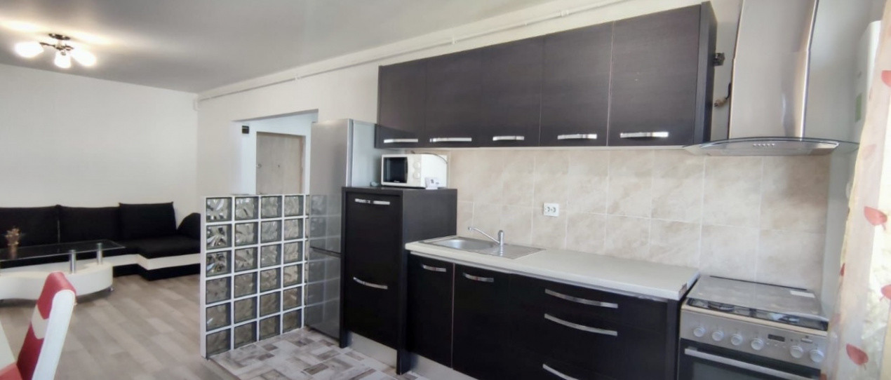 Apartament spațios 2 camere, zona Cetății 