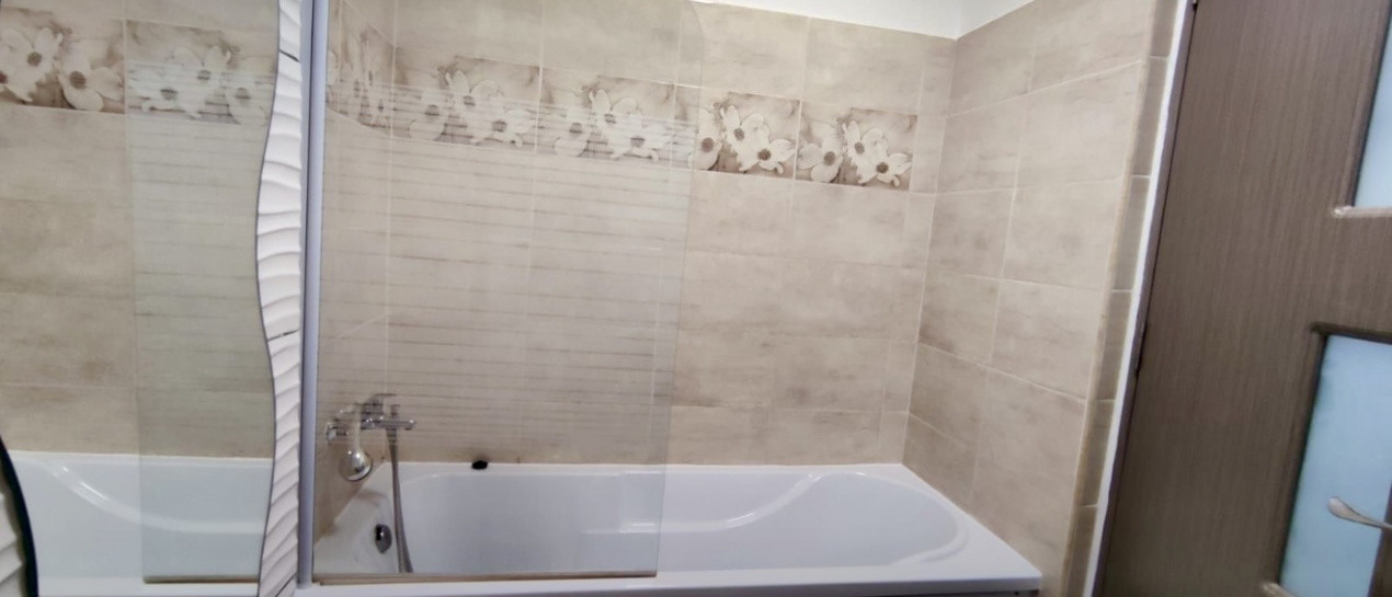 Apartament spațios 2 camere, zona Cetății 